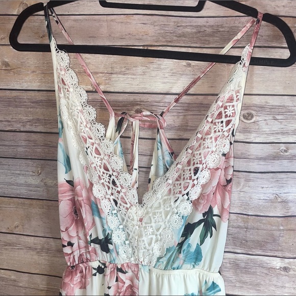 NEW Audrey 3+1 White Floral Romper - Picture 3 of 6
